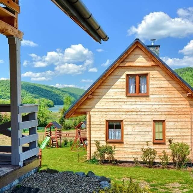 Domki Caloroczne Domkowstwo Bobrka Exterior foto