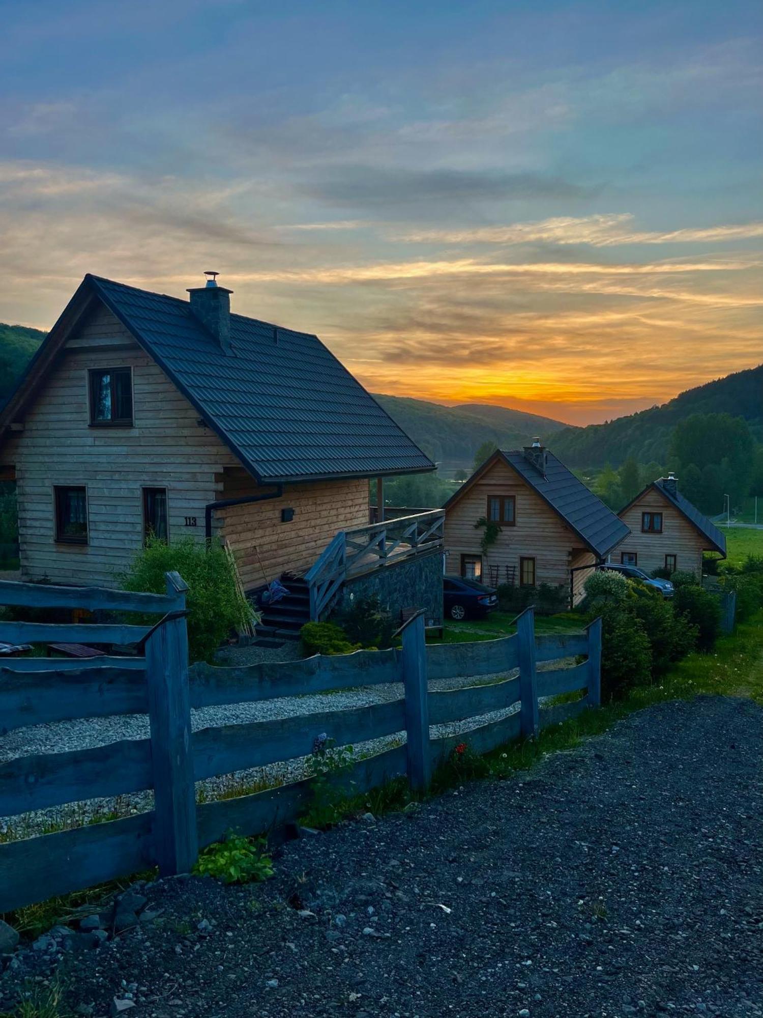 Domki Caloroczne Domkowstwo Bobrka Exterior foto